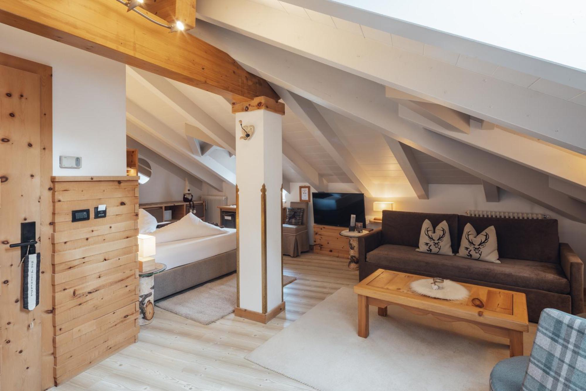 Hotel Garnì Laurino Cavalese Esterno foto