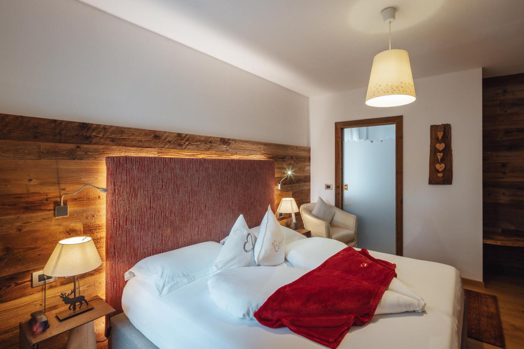 Hotel Garnì Laurino Cavalese Esterno foto