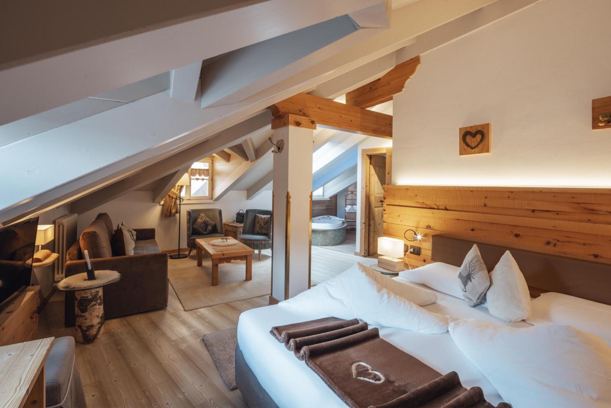 Hotel Garnì Laurino Cavalese Esterno foto