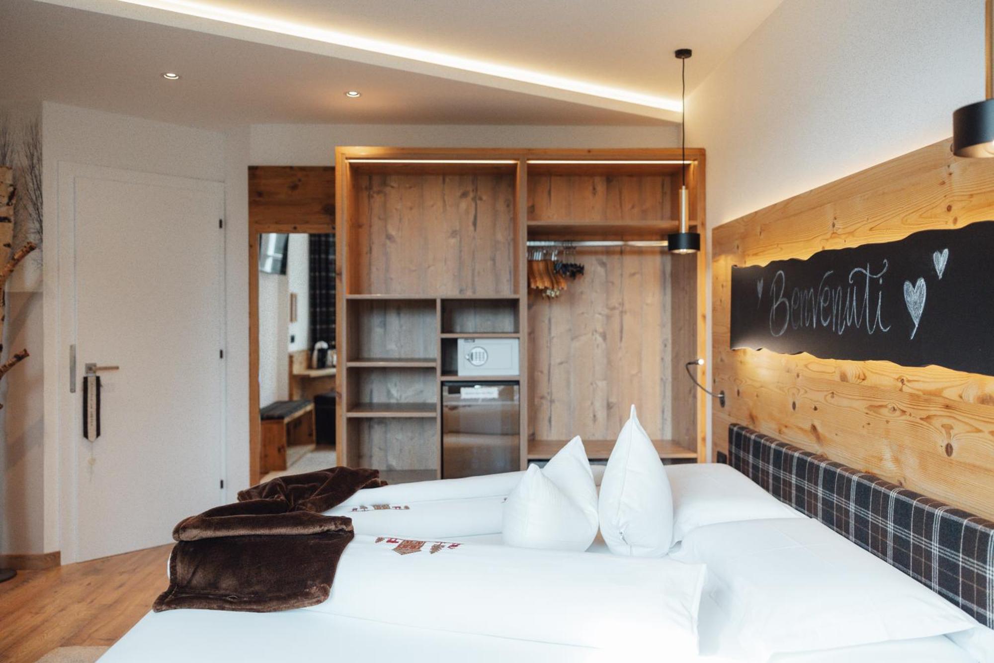 Hotel Garnì Laurino Cavalese Esterno foto